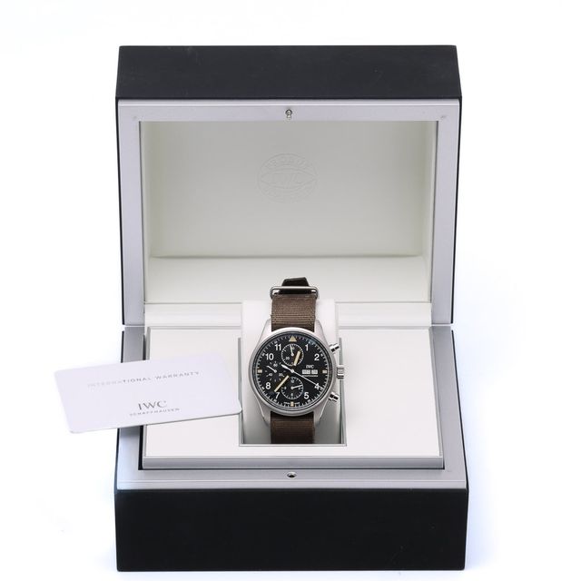 IWC Pilot's Chrono IW377724 Image 7